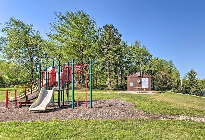 Poconos Resort Home In Emerald Lakes: Pool Access!