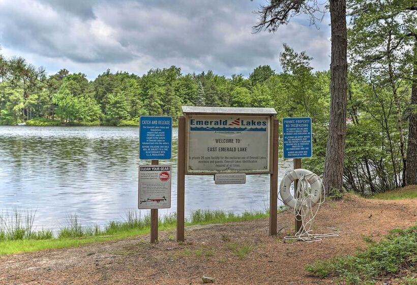 Poconos Resort Home In Emerald Lakes: Pool Access!