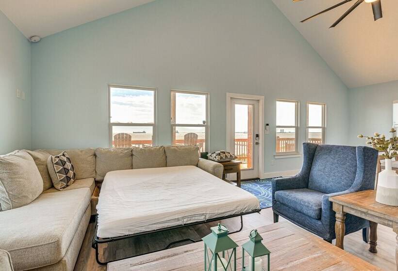 Port Bolivar Beach House W/ Oceanfront Views!