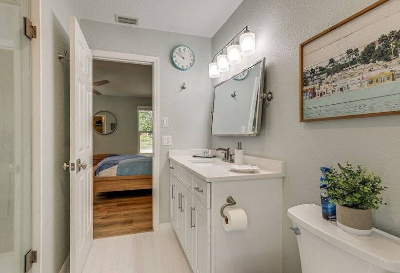 Port Charlotte Retreat W/ Heated Saltwater Pool!