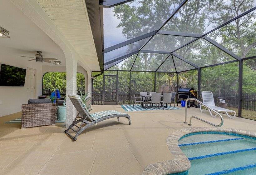 Port Charlotte Retreat W/ Heated Saltwater Pool!