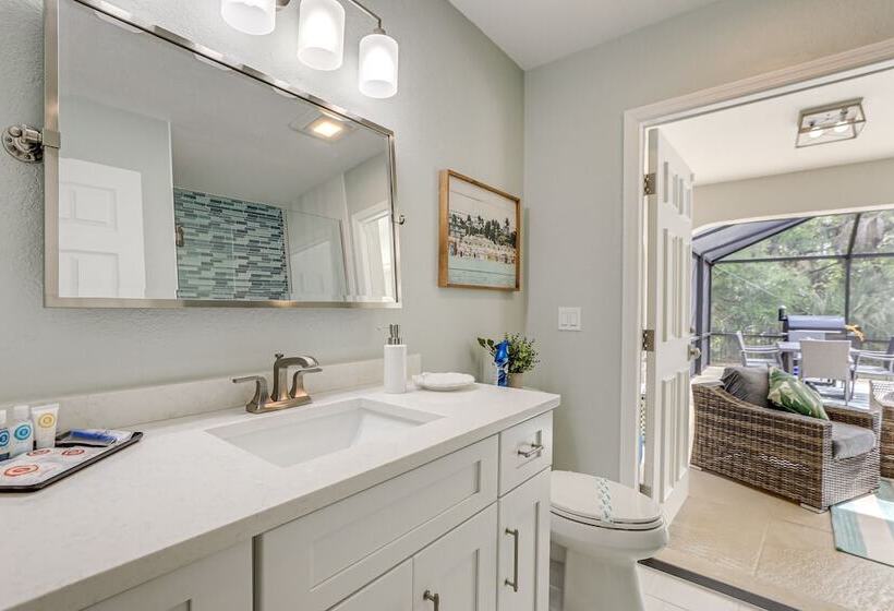 Port Charlotte Retreat W/ Heated Saltwater Pool!