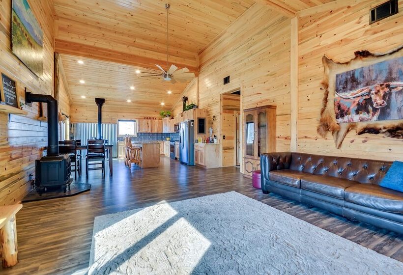 Private Clark Retreat W/ Patio & Mountain Views!