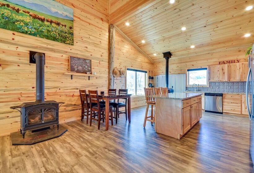 Private Clark Retreat W/ Patio & Mountain Views!