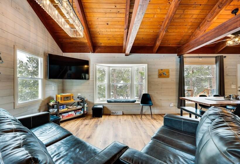 Quiet + Peaceful Home In Allenspark W/ Deck!