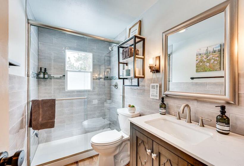 Quiet + Peaceful Home In Allenspark W/ Deck!