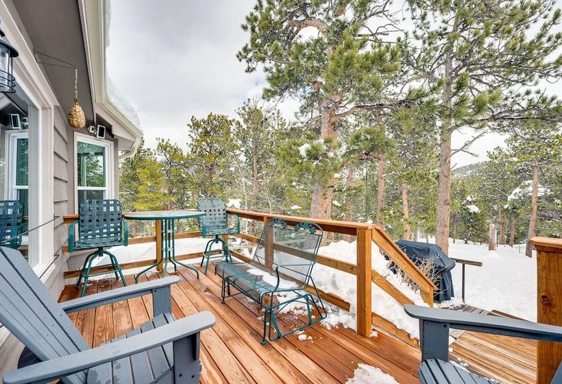 Quiet + Peaceful Home In Allenspark W/ Deck!