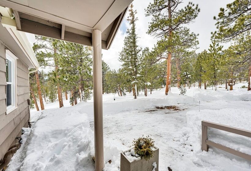 Quiet + Peaceful Home In Allenspark W/ Deck!