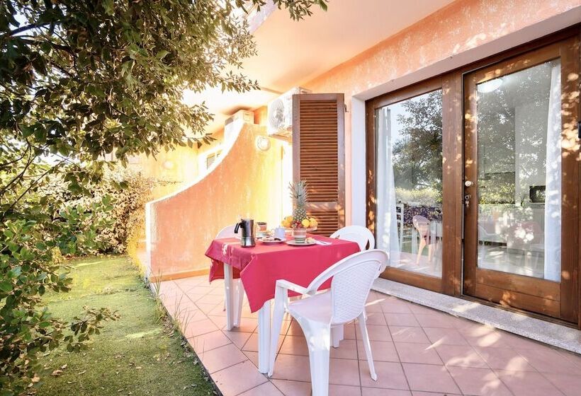 Residence With Swimming  Pool In Badesi