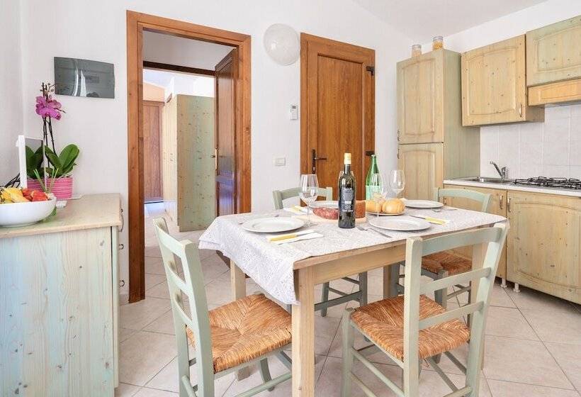 Residence With Swimming  Pool In Badesi