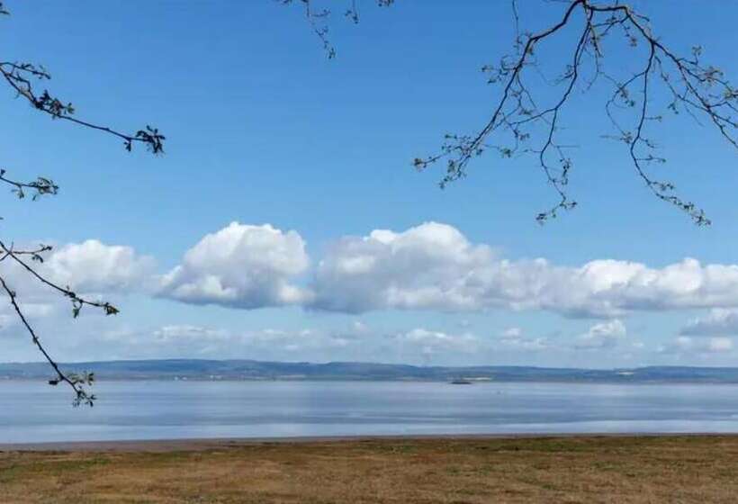 إقامة Captivating 7 Bed House In Bristol