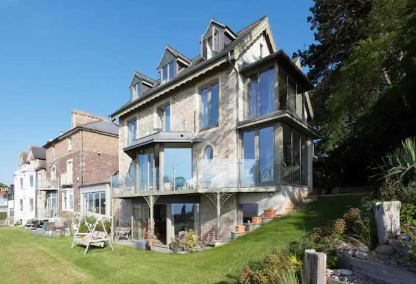 إقامة Captivating 7 Bed House In Bristol