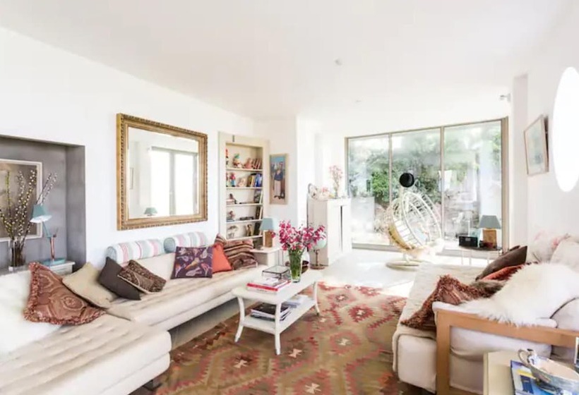 إقامة Captivating 7 Bed House In Bristol