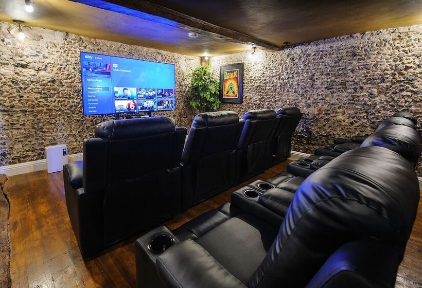 レジデンス Luxury 3 Bed Manor House Hot Tub Cinema Room Skytv