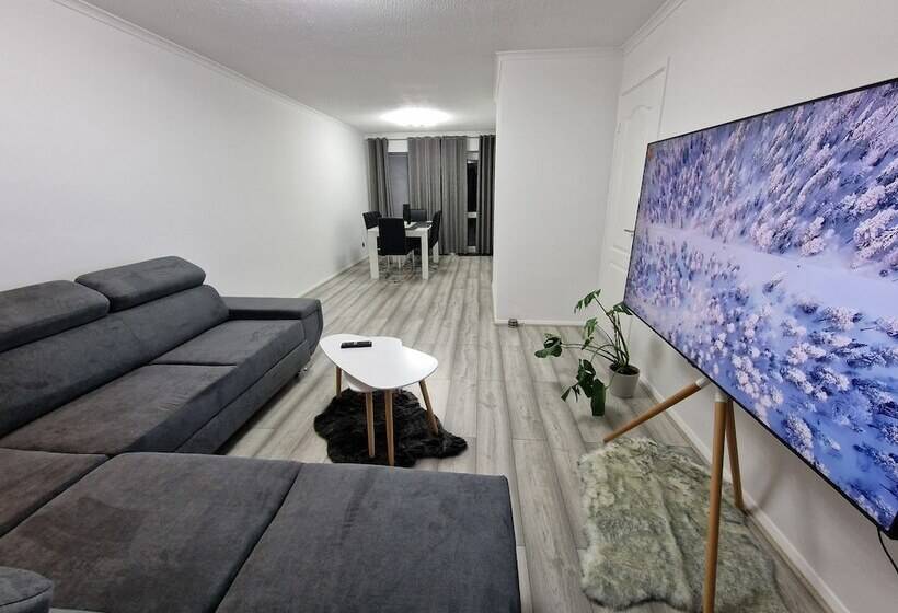 اقامتگاه Modern And Spacious 3 Bedrooms Family House