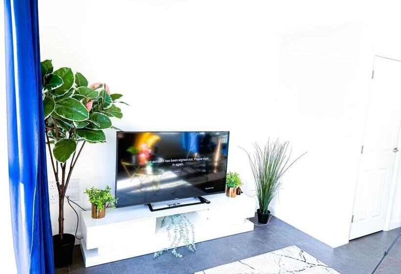 레지던스 3bed House For Contractors/large Group Sleep Upto9