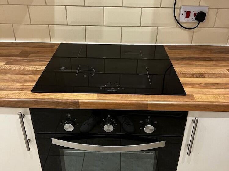 إقامة Stunning 3 Bed House In Nottingham