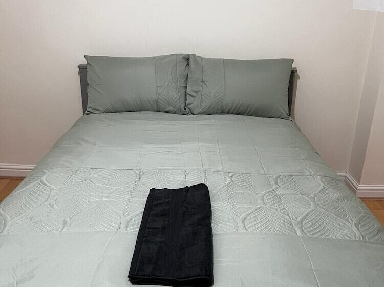 إقامة Stunning 3 Bed House In Nottingham