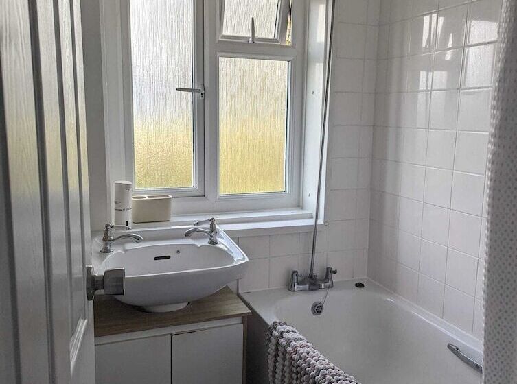 Резиденция Stunning Whole 3bed Seaview/downs National Park