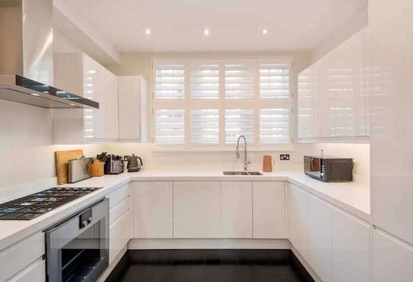 住所 Stunning 5 Bed House In London