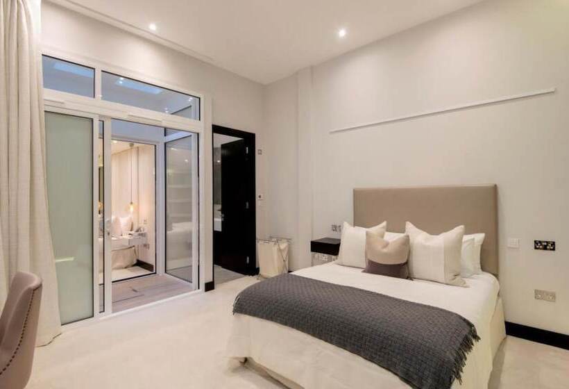 住所 Stunning 5 Bed House In London