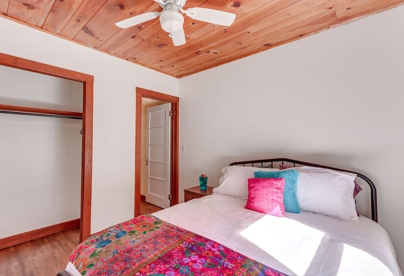 Riverfront Blue Ridge Cabin W/ Private Beach!