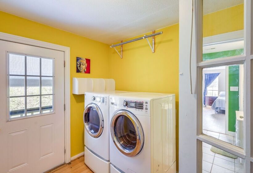 Riverside Texas Retreat W/ Wraparound Porch!