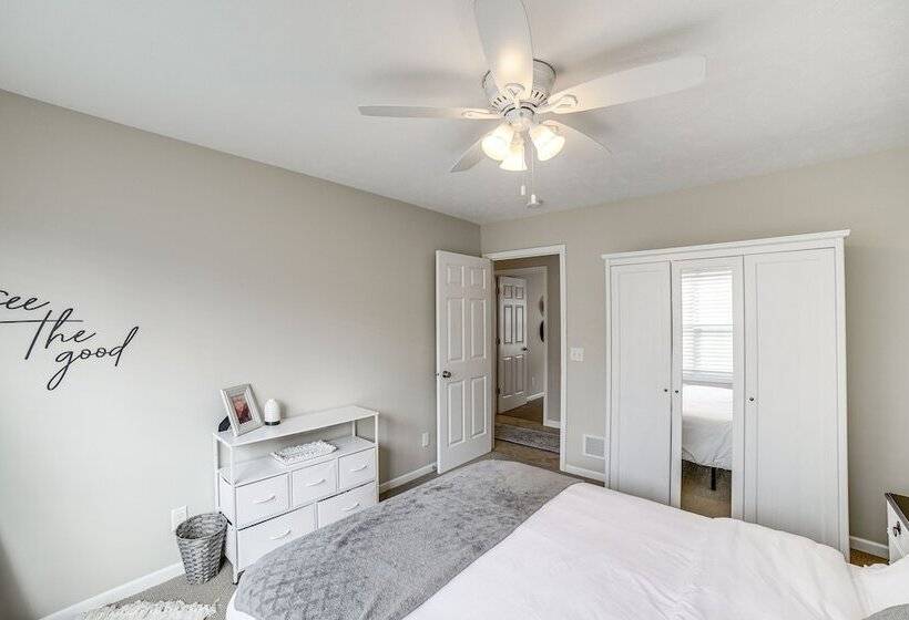 Shelbyville Lakefront Home W/ Furnished Patio!