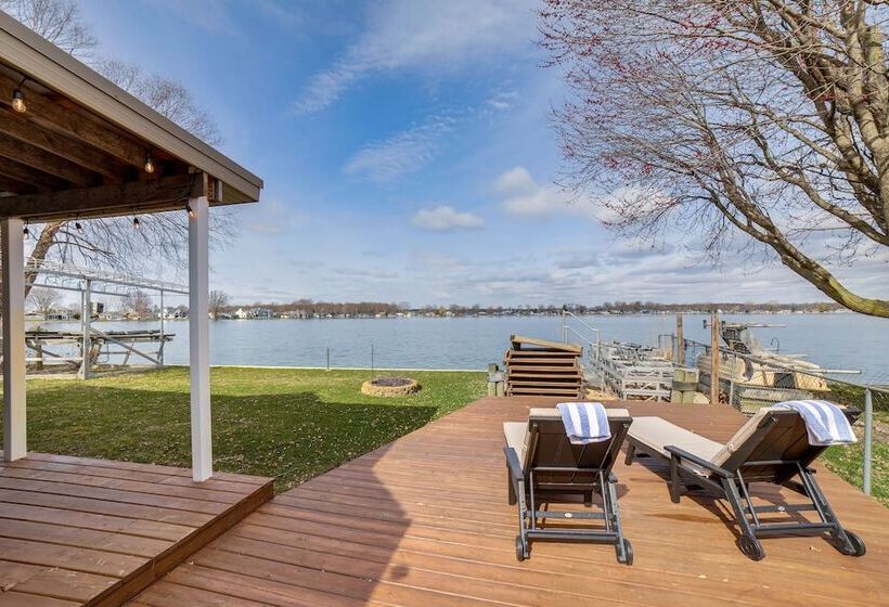 Shelbyville Lakefront Home W/ Furnished Patio!