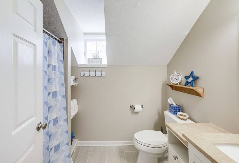 Shelbyville Lakefront Home W/ Furnished Patio!