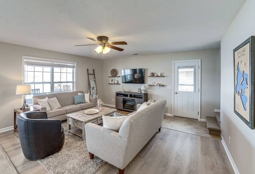 Shelbyville Lakefront Home W/ Furnished Patio!