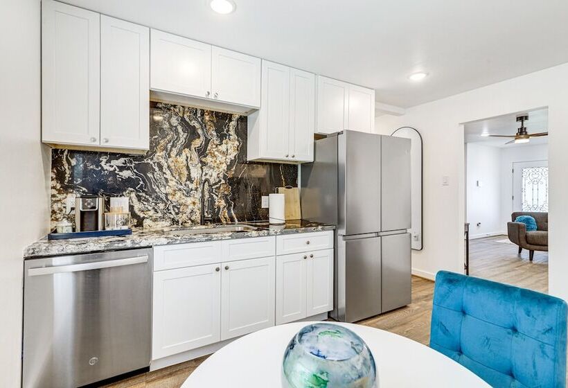 Sleek Houston Home ~ 6 Mi To Downtown Attractions