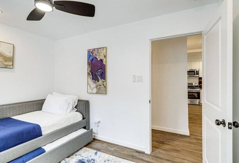 Sleek Houston Home ~ 6 Mi To Downtown Attractions