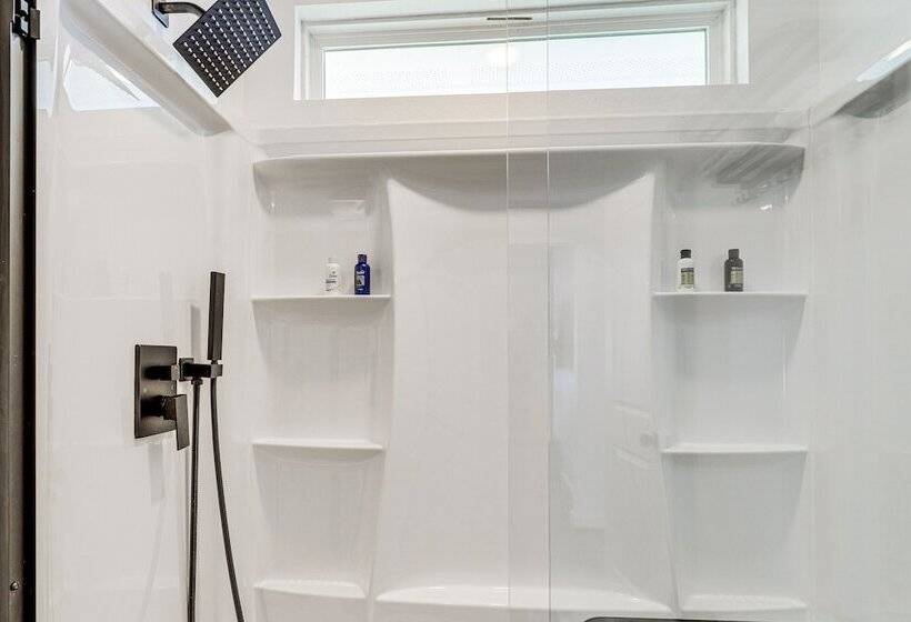 Sleek Houston Home ~ 6 Mi To Downtown Attractions