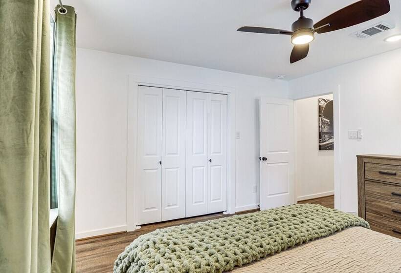 Sleek Houston Home ~ 6 Mi To Downtown Attractions