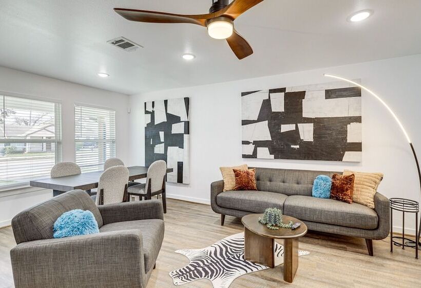 Sleek Houston Home ~ 6 Mi To Downtown Attractions