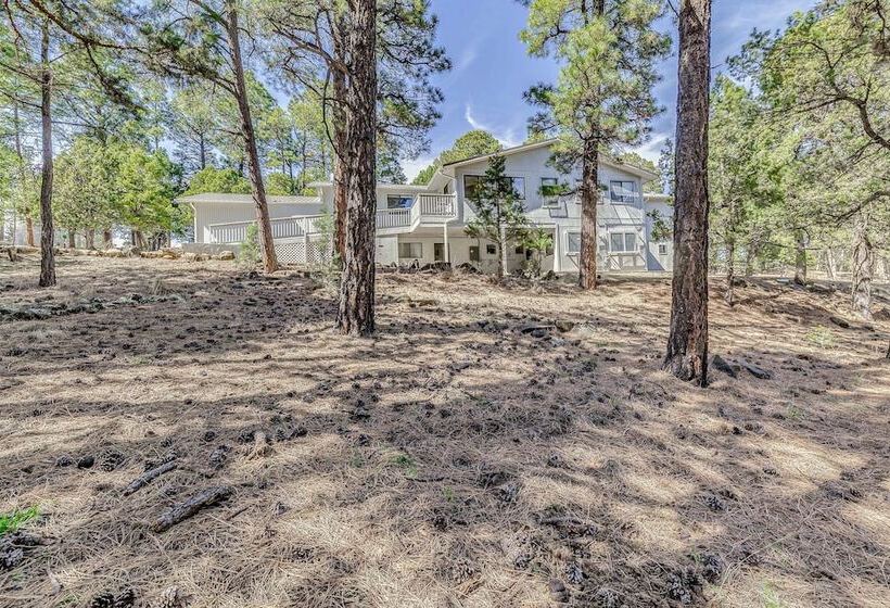 Alto Retreat W/ Wraparound Deck & Game Room!