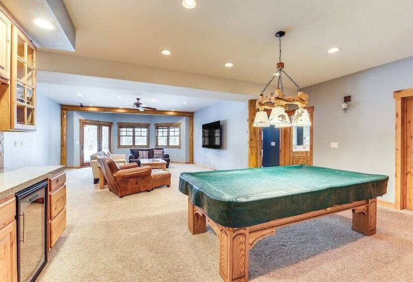 Spacious Frisco Home W/ Hot Tub & Mountain Views!