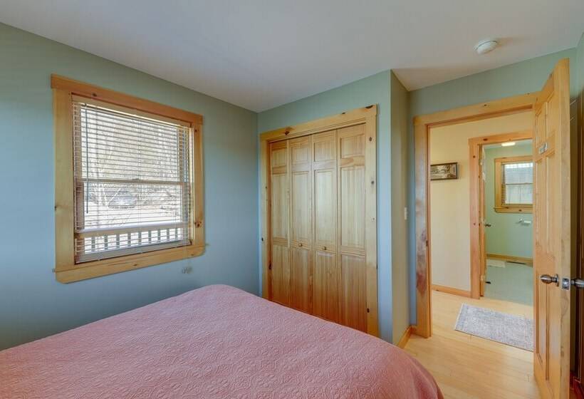 Spacious Harrison Cabin ~ 1 Mi To Long Lake!