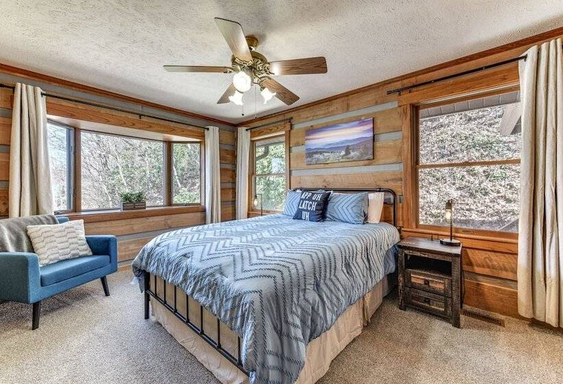 Spacious Maggie Valley Cabin W/ Waterfall On Site!