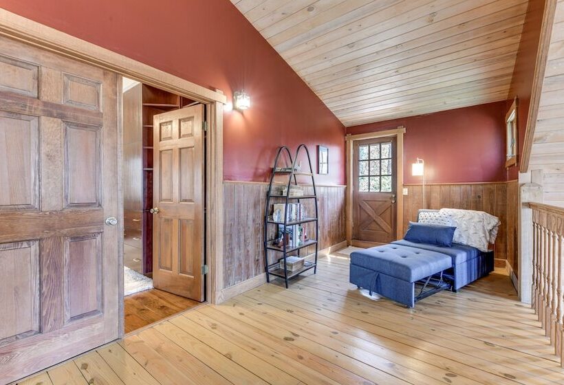 Spacious Maggie Valley Cabin W/ Waterfall On Site!