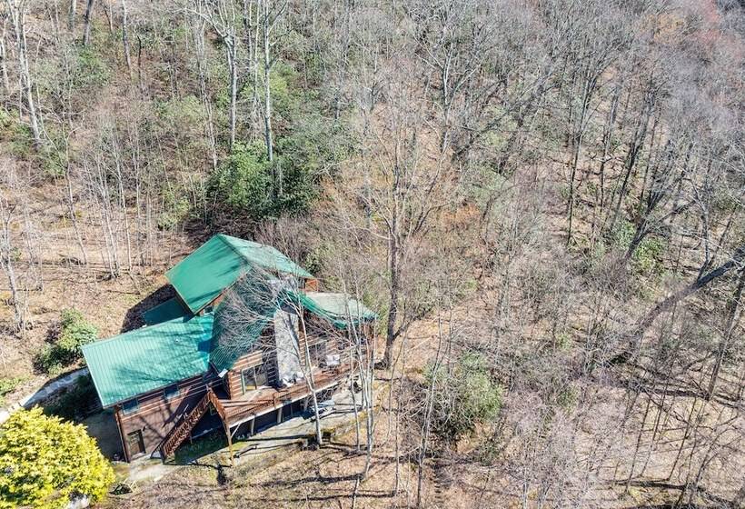 Spacious Maggie Valley Cabin W/ Waterfall On Site!