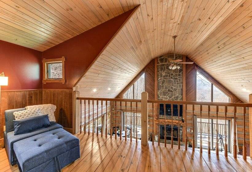 Spacious Maggie Valley Cabin W/ Waterfall On Site!