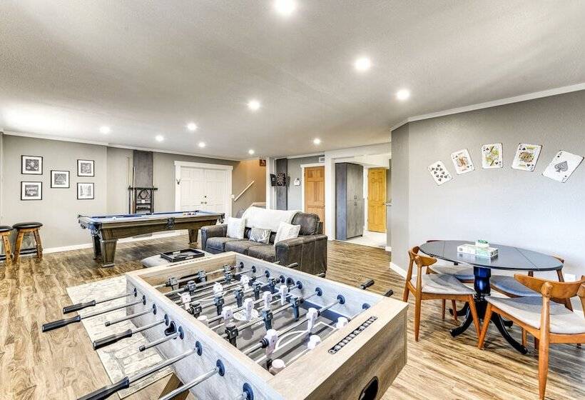 Spacious Maggie Valley Cabin W/ Waterfall On Site!