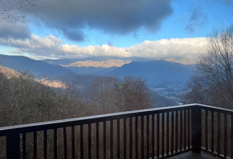 Spacious Maggie Valley Cabin W/ Waterfall On Site!