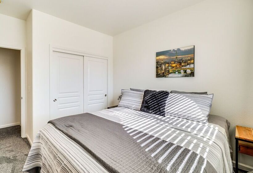 Sparks Home W/ Lake Access, 5 Mi To Downtown Reno!