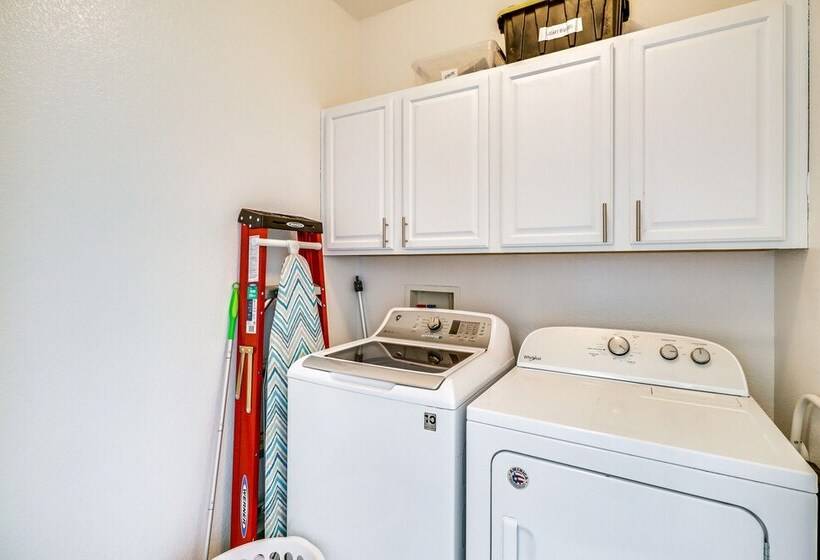 Sparks Home W/ Lake Access, 5 Mi To Downtown Reno!