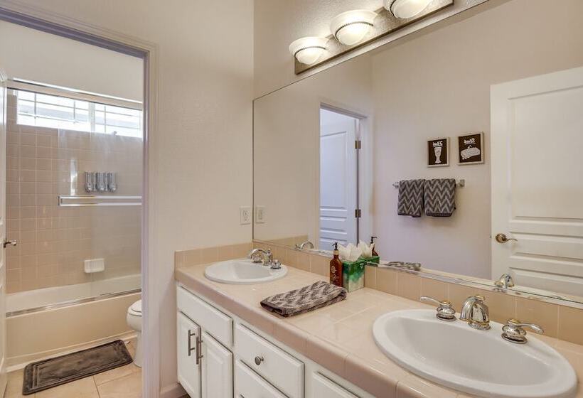 Sparks Home W/ Lake Access, 5 Mi To Downtown Reno!