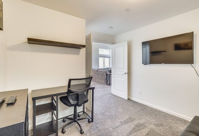 Sparks Home W/ Lake Access, 5 Mi To Downtown Reno!