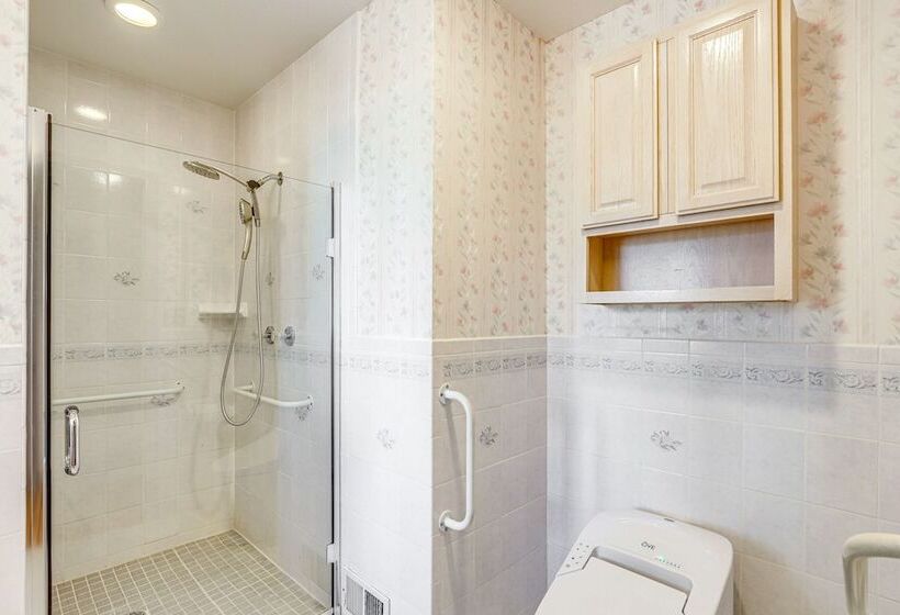 Spokane Home W/ Deck + Yard, 2 Mi To Downtown!